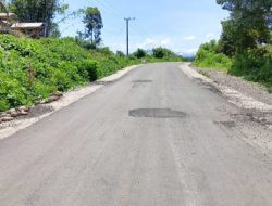 Pt. Passokorang Melakukan Perbaikan Jalan Berlubang Di Bonehau, Masih dalam Pemeliharaan