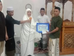 Wakil Bupati Pimpin Tim Safari Ramadhan, Serahkan Bantuan ke Masjid Darul Qarar Apoang