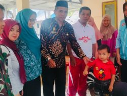 Plt Kades Pesuloang Pimpin Penimbangan Balita dan Baduta di Posyandu