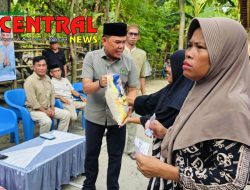 Perpadi Sulbar Bagikan Beras Untuk Warga Pesisir